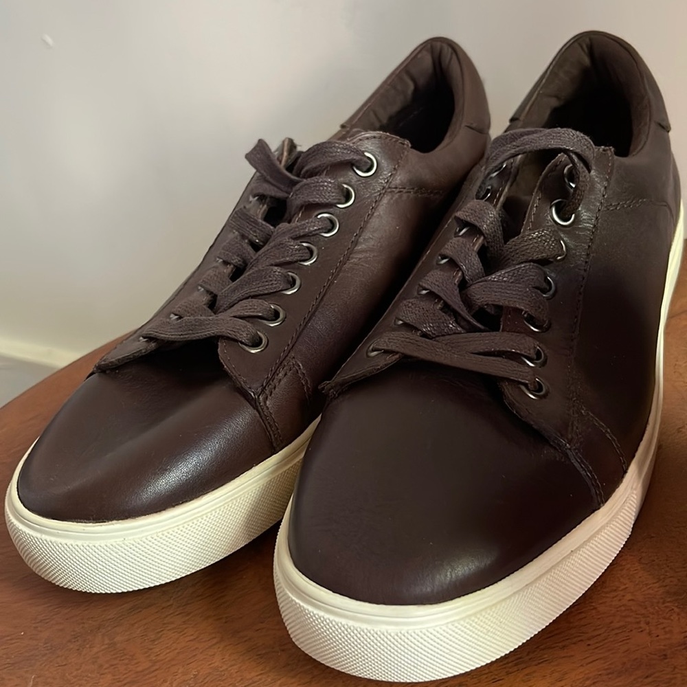 Brooks Bothers Leather sneakers chocolate brown. Never worn
